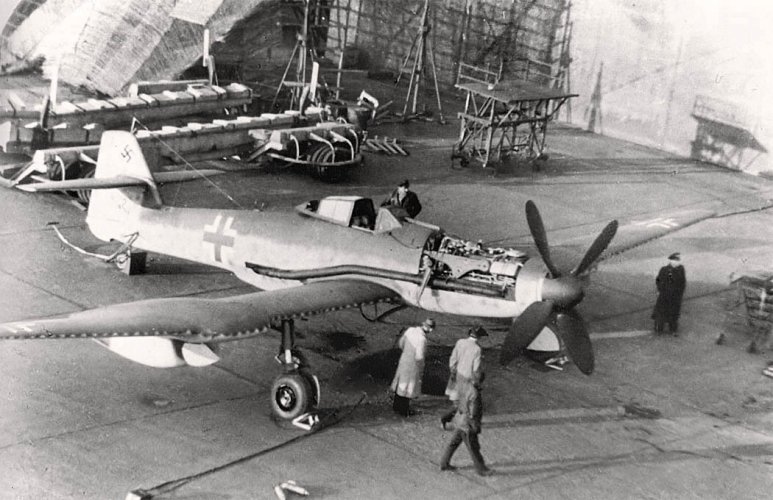 BLOHM_UND_VOSS_BV-155-101.jpg