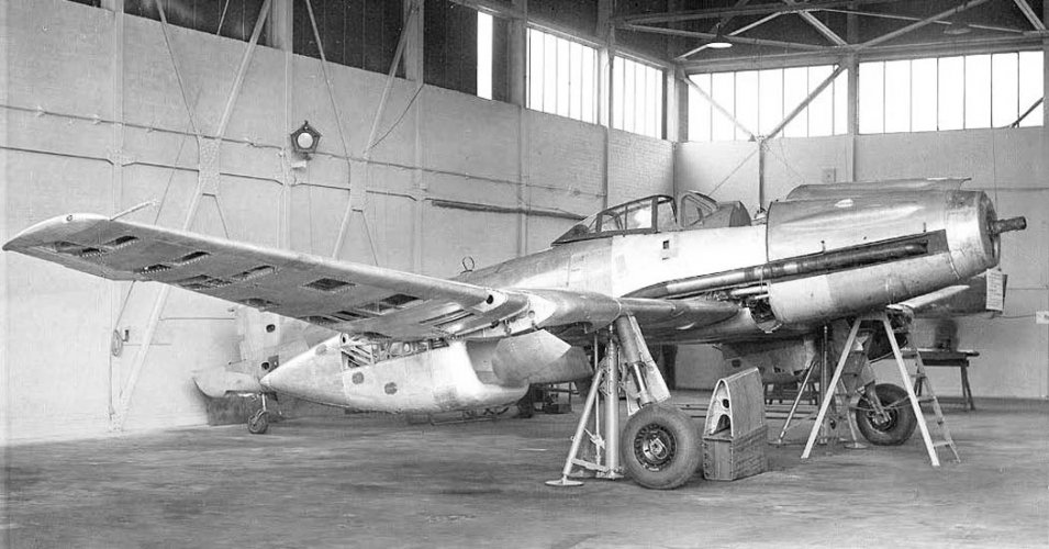 BLOHM_UND_VOSS_BV-155-112.jpg
