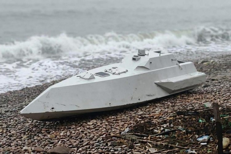 us-made-aegir-unmanned-surface-vessel-washes-ashore-in-turkiyes-ordu-3216649_20260321144838.jpg