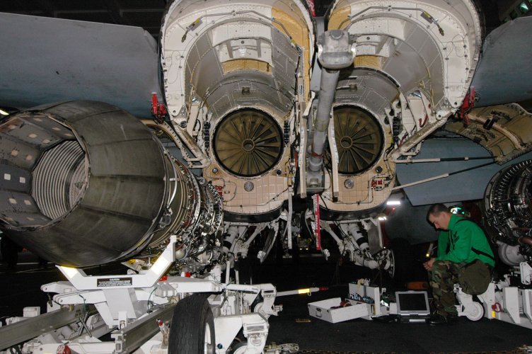 F-18_fan blocker_01.jpg