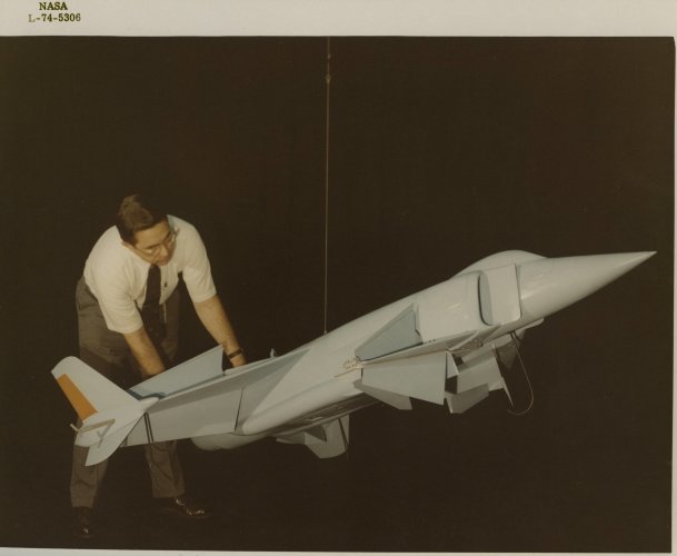 b-23693.jpg