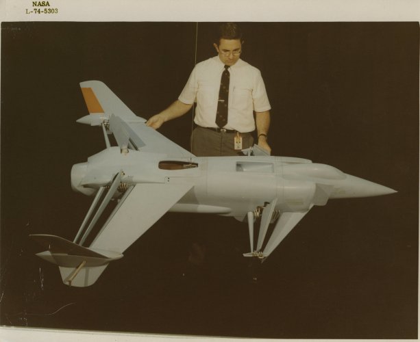 b-23695.jpg