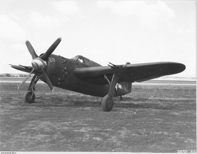 42-13569 XA-32A  LEFT FRONT VIEW    09Aug1945 [28701 AC]a.gif