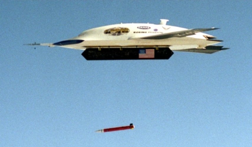 X-45A X-plane dropping bomb.jpg