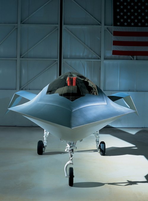 boeing-bird-of-prey-gettyimages-130029693.jpg