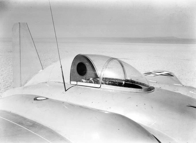 11616-094 Project 16 MX-543 reworked  cockpit enclosure.jpg