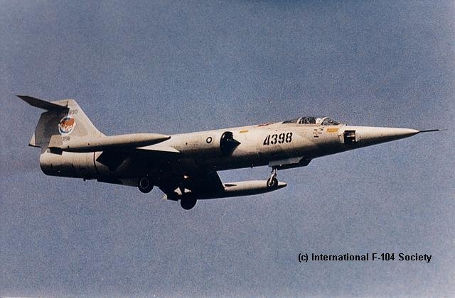 RF-104GLOROP.JPG