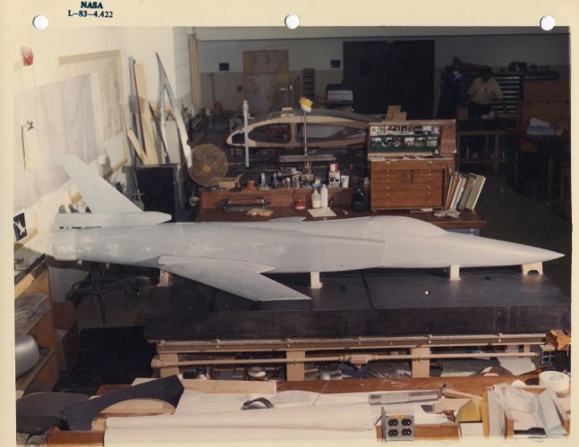 b-22713.jpg