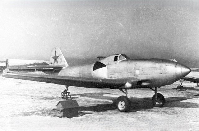 Il-10 RD-45 (1).jpg