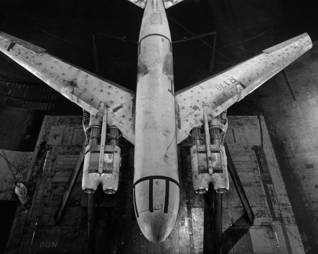 b-25950.jpg