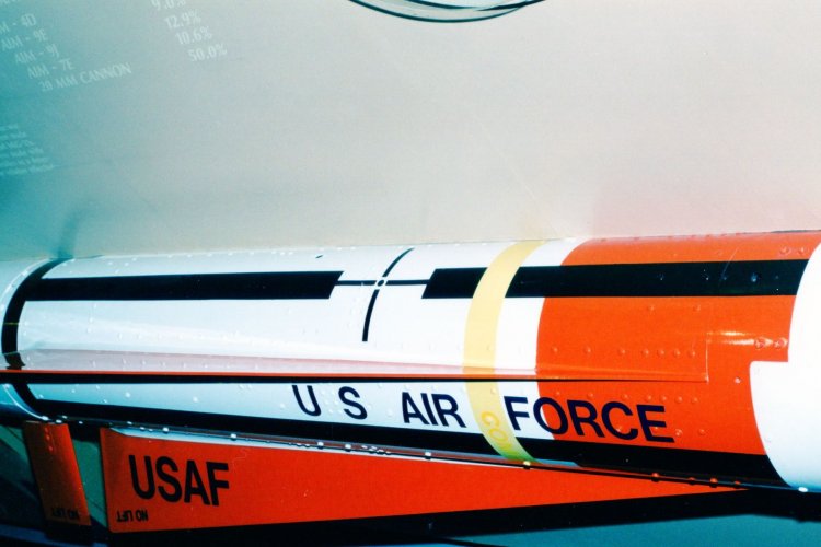 AGM-65 Maverick104.jpg