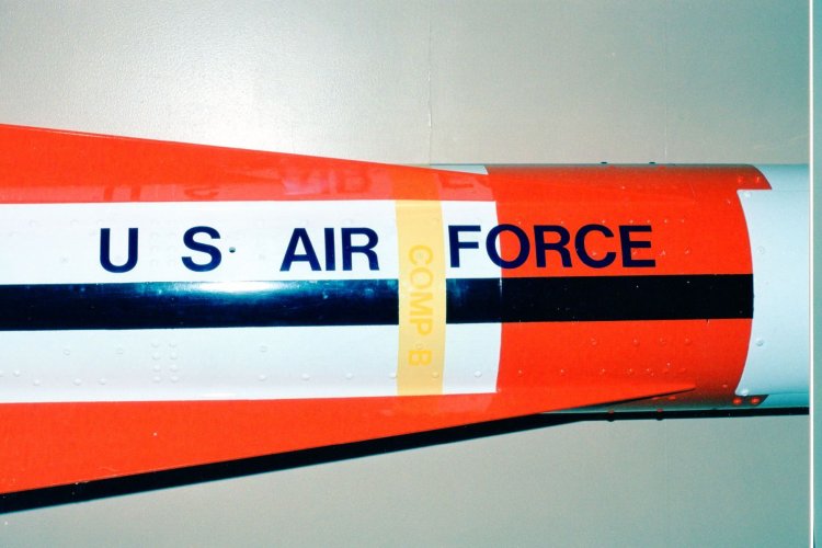 AGM-65 Maverick107.jpg