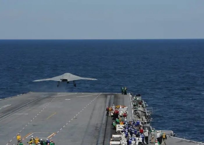 First-X-47B-carrier-launch-1.jpg