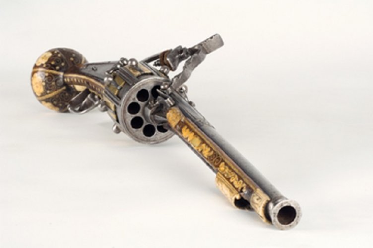 Georg-von-Reichweins-Revolver.jpg