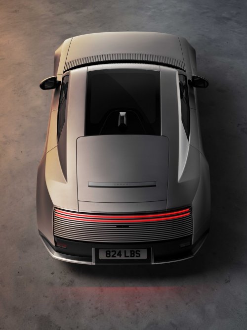 SILVER_TOP_DOWN_REAR.jpg