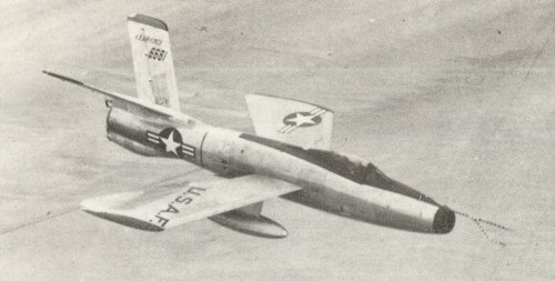 XF-91 #2 aircraft in flight.jpg