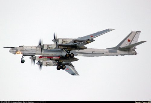 Tu-95MS + Kh-101.jpg