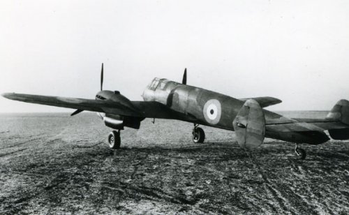 gloster.f.9-37.l8002.jpg