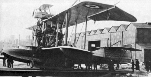 Bristol_Scout_on_Felixstowe_Porte_Baby_first_composite_aircraft_1916.jpg