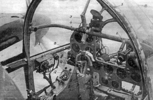 yak2-kabb_cockpit.jpg