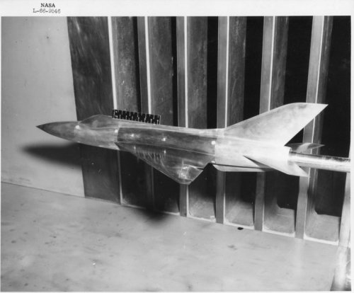 724px-L-66-9546.jpg