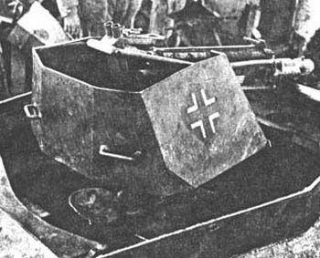 sdkfz251.20mmflakschwebelafette03.jpg