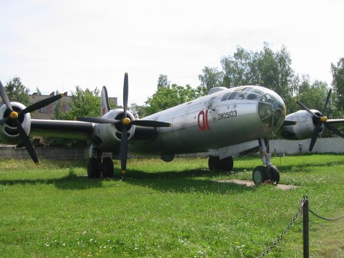 Tupolev Tu4 Bull 3.JPG