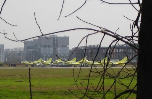 J-10A yellow line up at CAC - 20.10.10.jpg