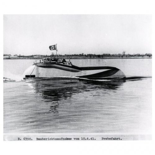 B6390-hybridsubspeedboat.jpeg