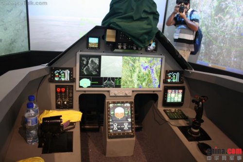 J-20_Cockpit closeup.jpg