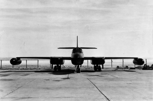 XF-87 with wing tip fuel tanks.jpg