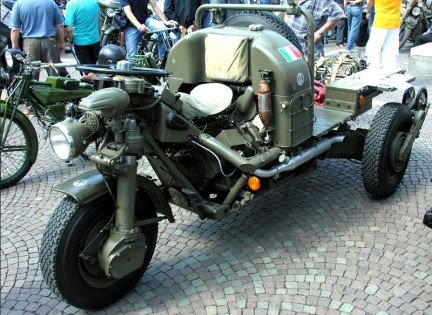 Moto_Guzzi_Mulo_Meccanico_01.jpg