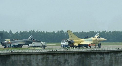 J-10-4_822.jpg