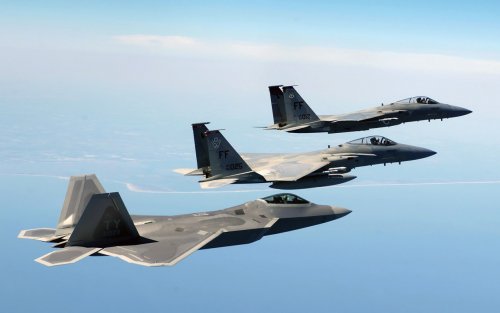 F-15 F-22.jpg