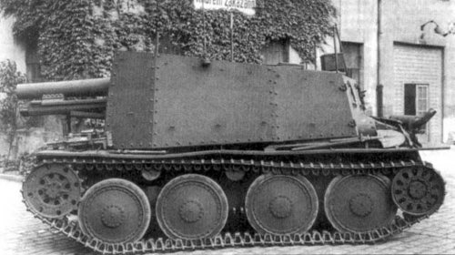 15 cm sIG 33 on the Pz38(t) Chassis (1).jpg