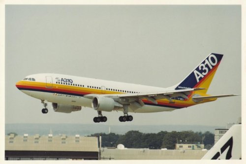 A310-221 - F-WZLI - Airbus House livery on port side.......jpg