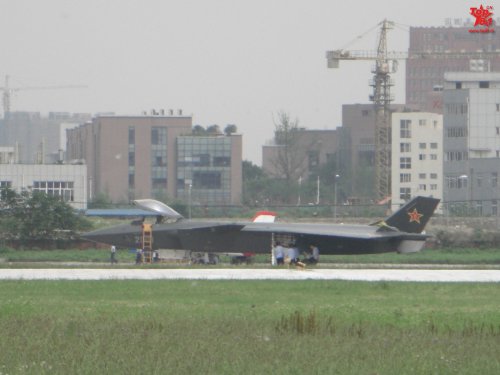 J-20 12.5.11 - 12 fine side view.jpg