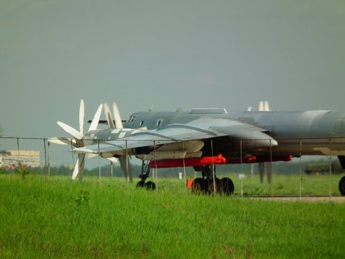 Tu-95MS + Ch-101 - 19.6.11.jpg