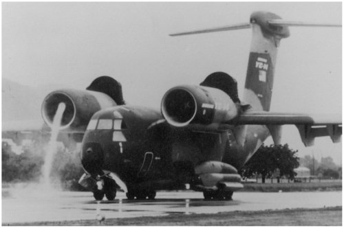 Ground vortex on an YC-14.jpg