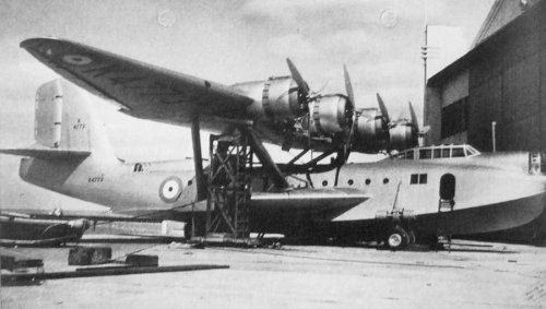 Saunders Roe A33 Flying Boat-01.jpg