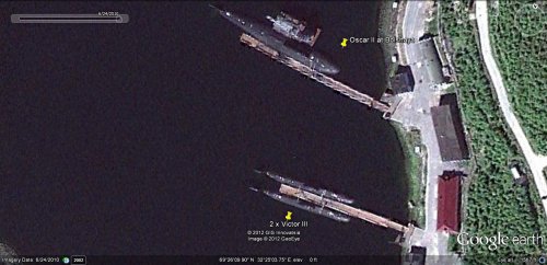 Oscar Dock and Decommissioned Victor III at Bolshaya.jpg