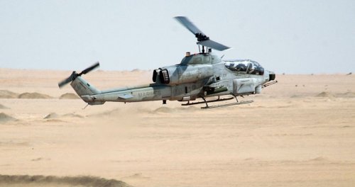 AH-1W-01a.jpg