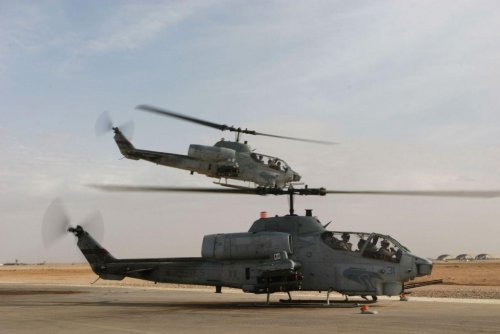 AH-1W-1a.jpg