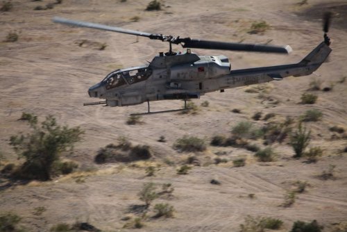 AH-1W-2.jpg