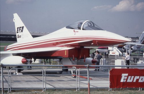 Eurofighter Mockup Farnborough 1986.JPG