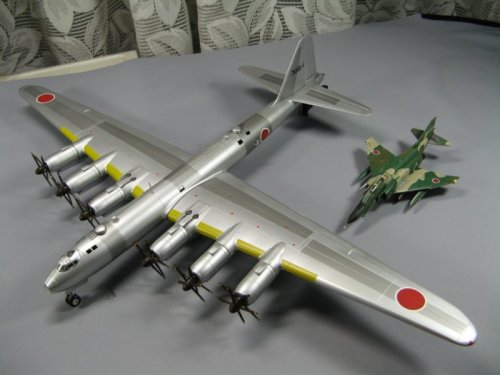 Fugaku and F-4.jpg
