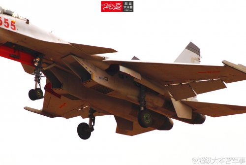 J-15 555 close ac 0007.jpg