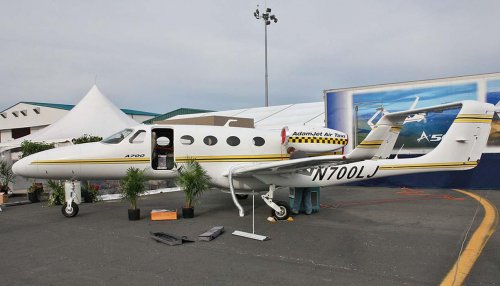 Adamjet-04.jpg