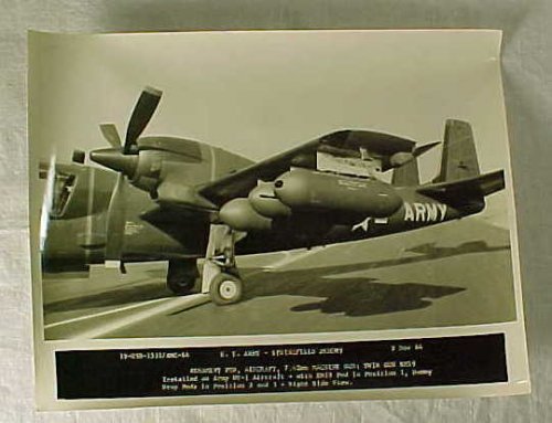 Grumman JOV-1A_06 with XM19 gun pod.JPG
