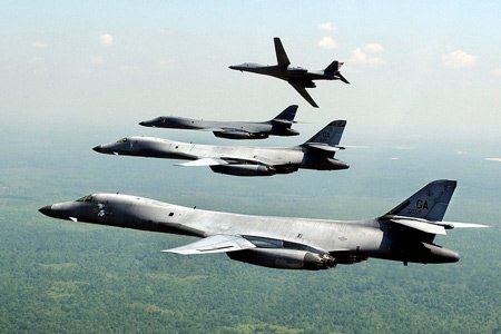 b1-bomber-formation.jpg